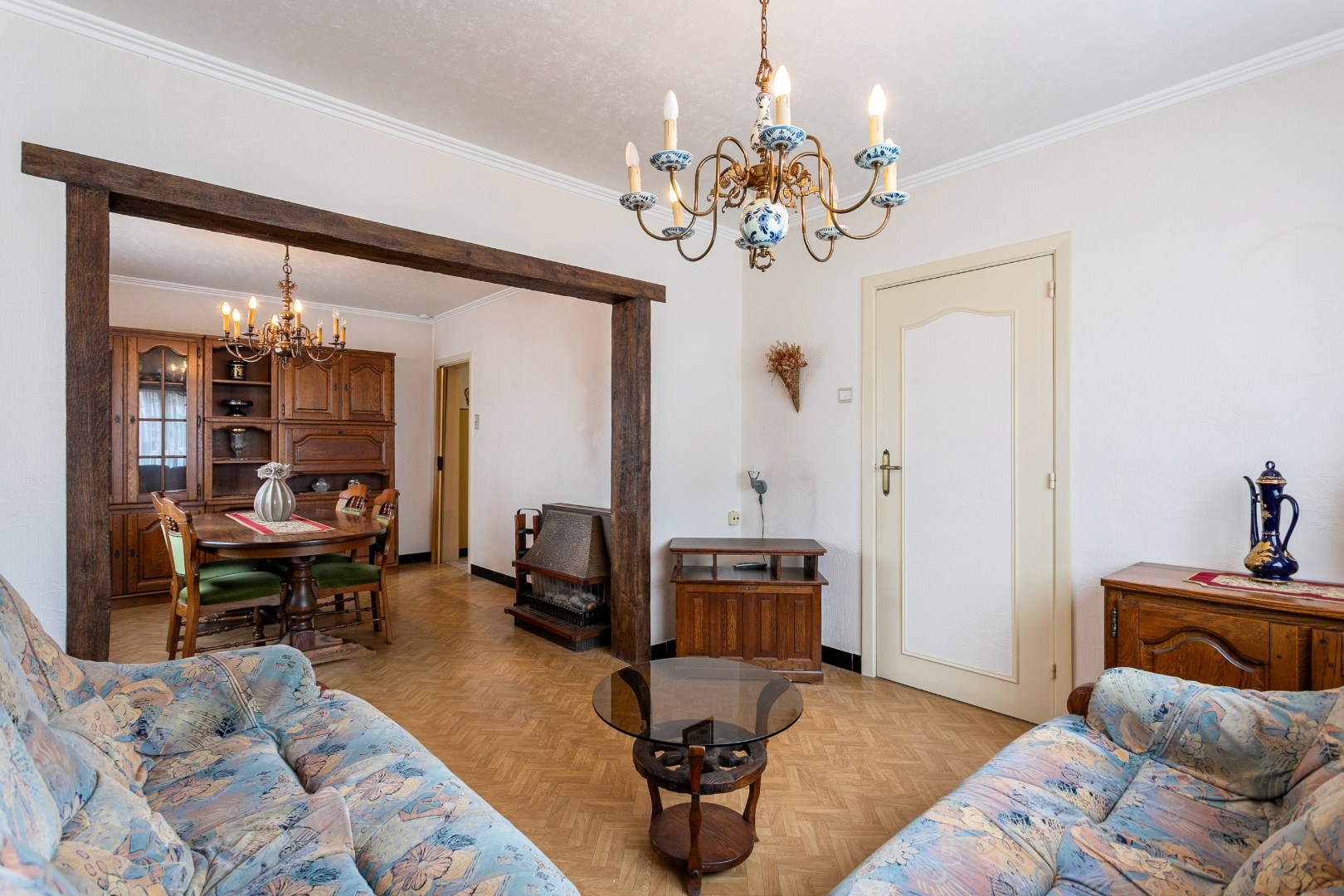 Te renoveren woning met 3 slpk te Lembeek 