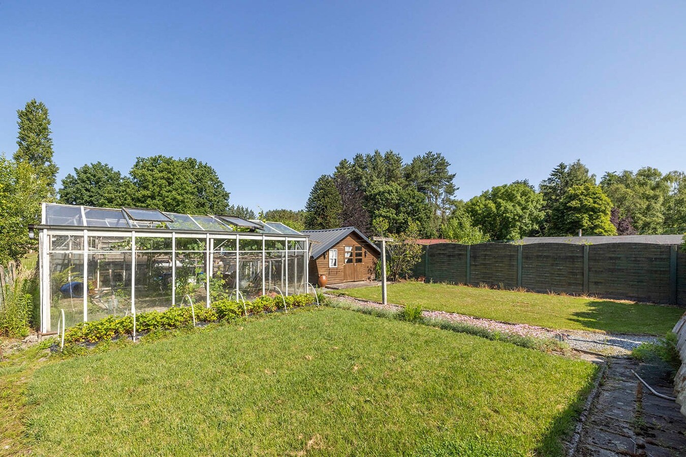 Ruime woning met tuin - 4 slpks - ideale locatie 