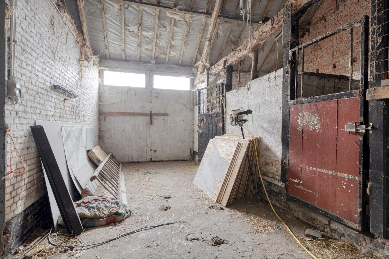 Te renoveren woning in een landelijk gebied in Geel op een perceel van 9.334m² 