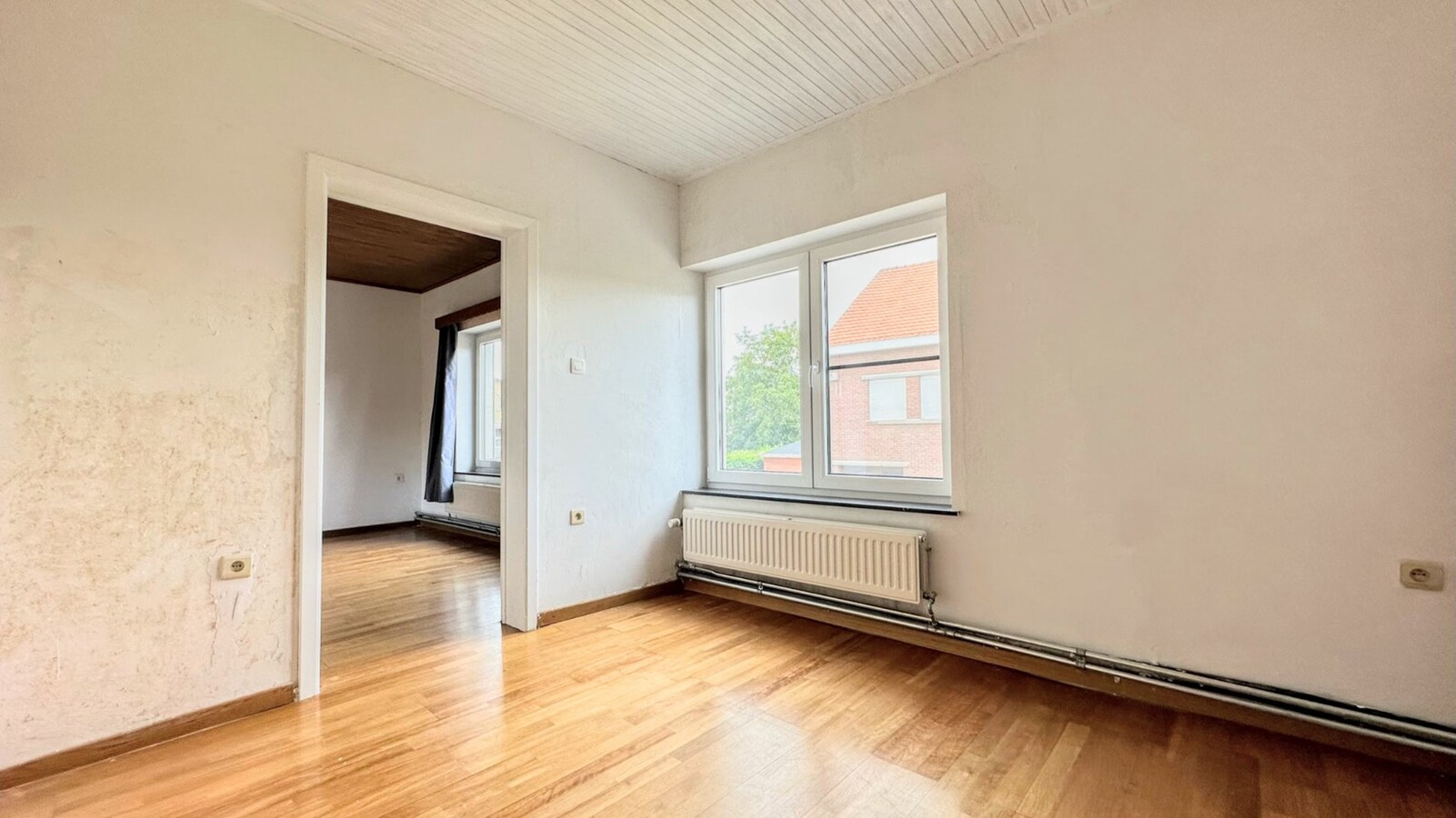 Ruime gezinswoning op zonnig perceel van 1175 m² 