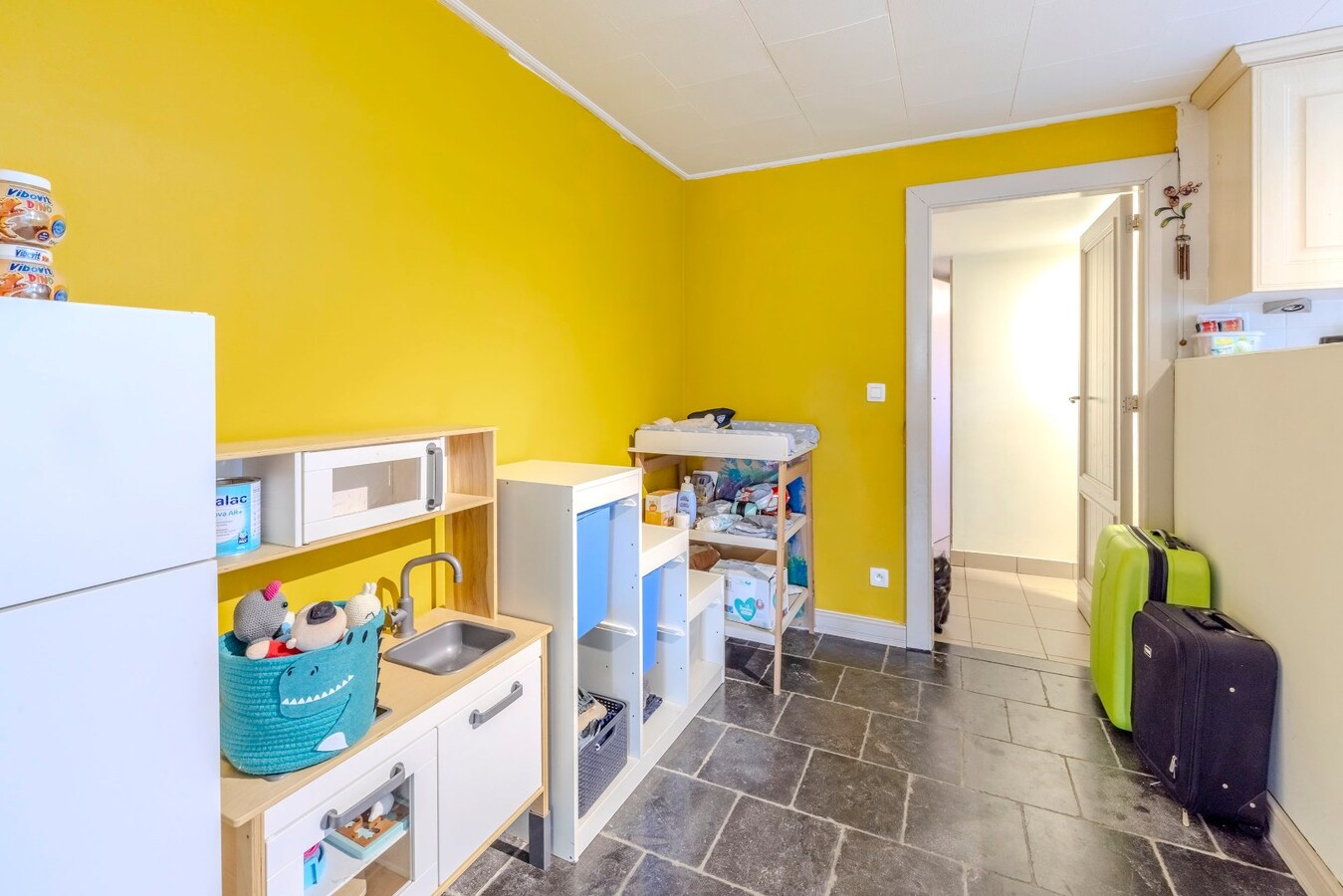 Instapklare woning met ruime tuin en 3 slpks - toplocatie 