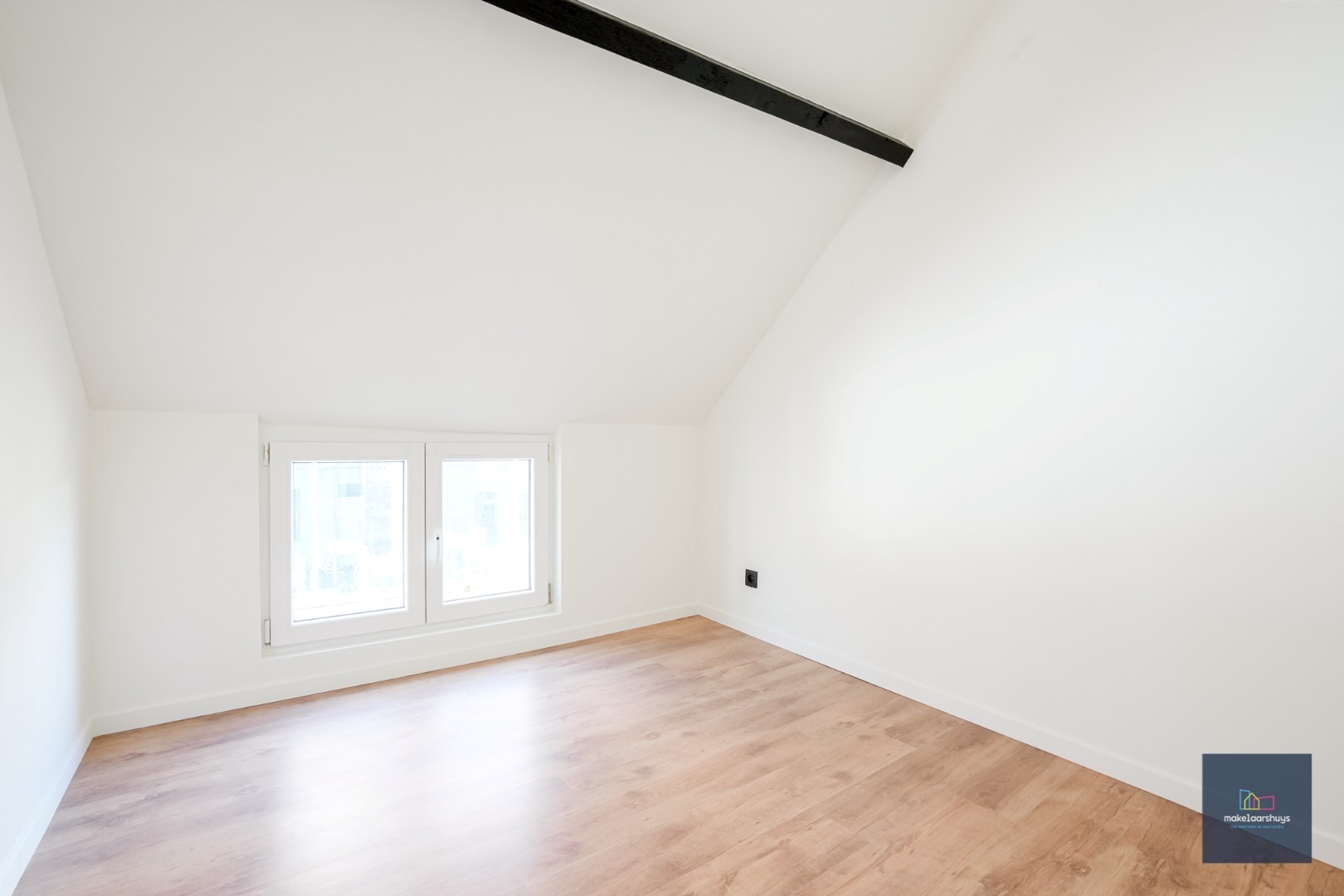 Gezellige eigendom met tuin in het centrum van Mariakerke 