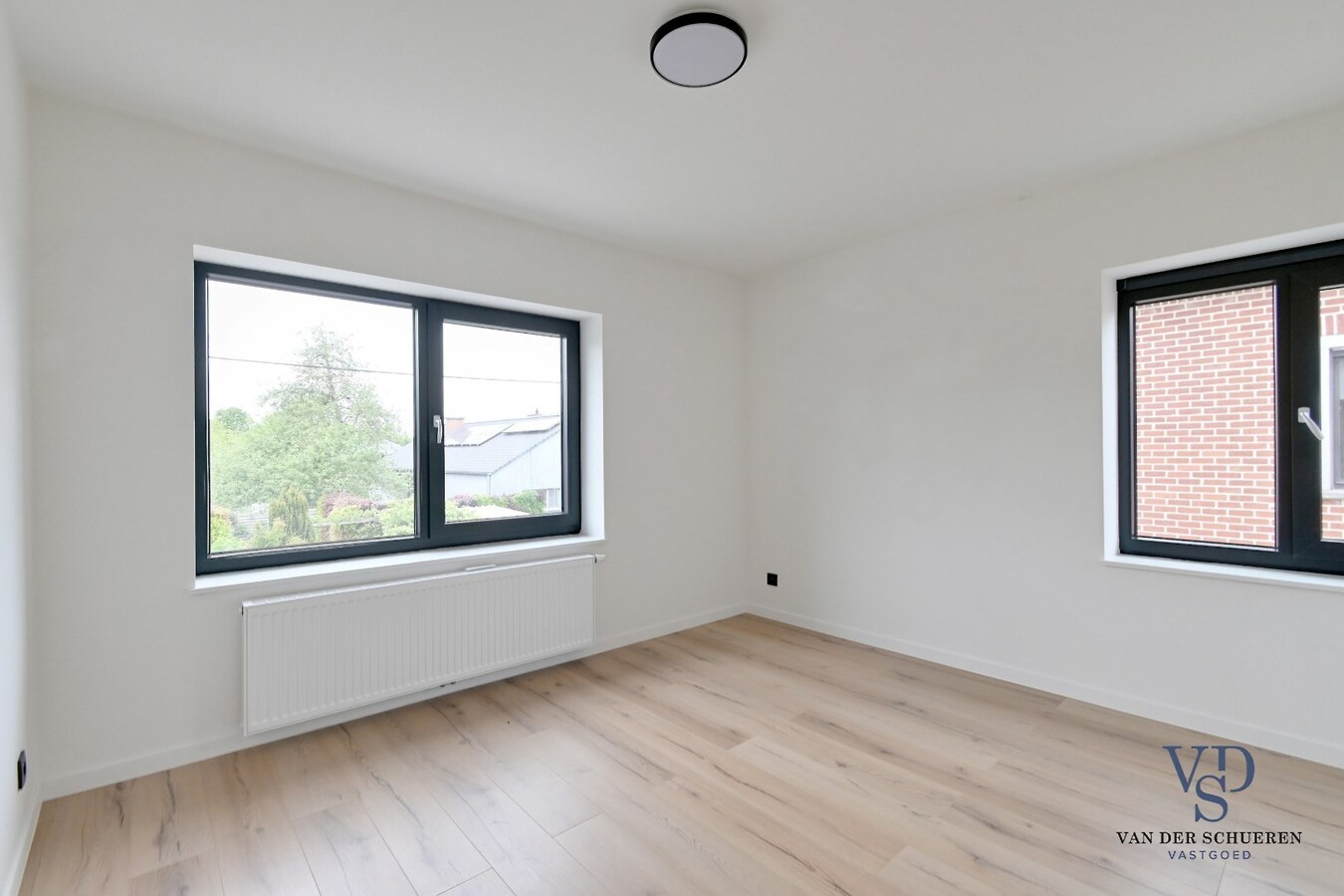 Volledig vernieuwde Half Open. 