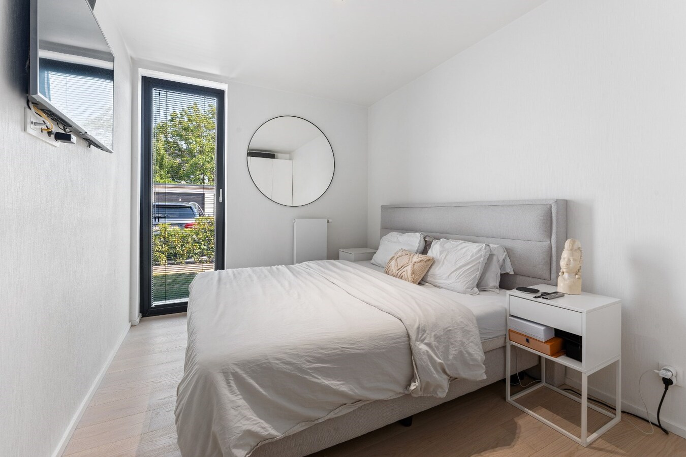 Instapklaar appartement met 2 slaapkamers en autostandplaats te Koekelare 