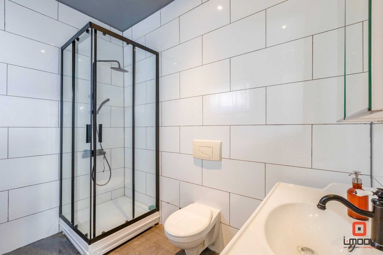 Ruime gezinswoning te koop in Sint-Amandsberg! 