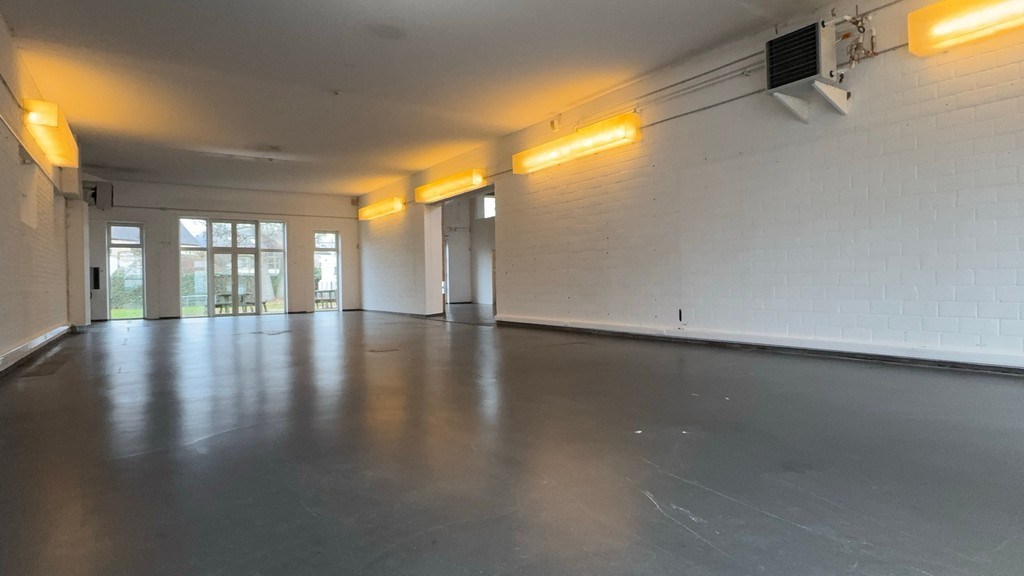 Multifunctionele ruimtes te huur vlakbij R4 en E40 in Drongen