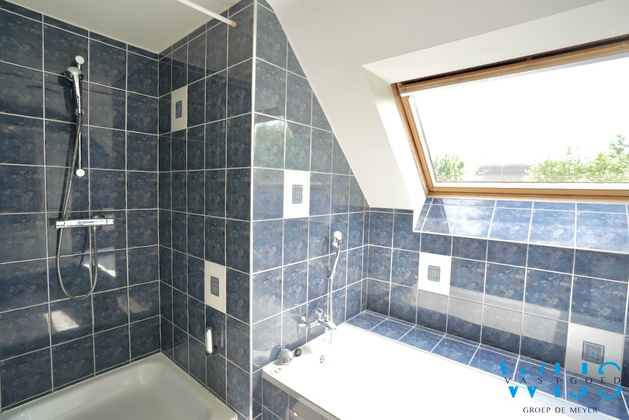 Zeer goed gelegen villa in aangename wijk te OOSTAKKER ! 