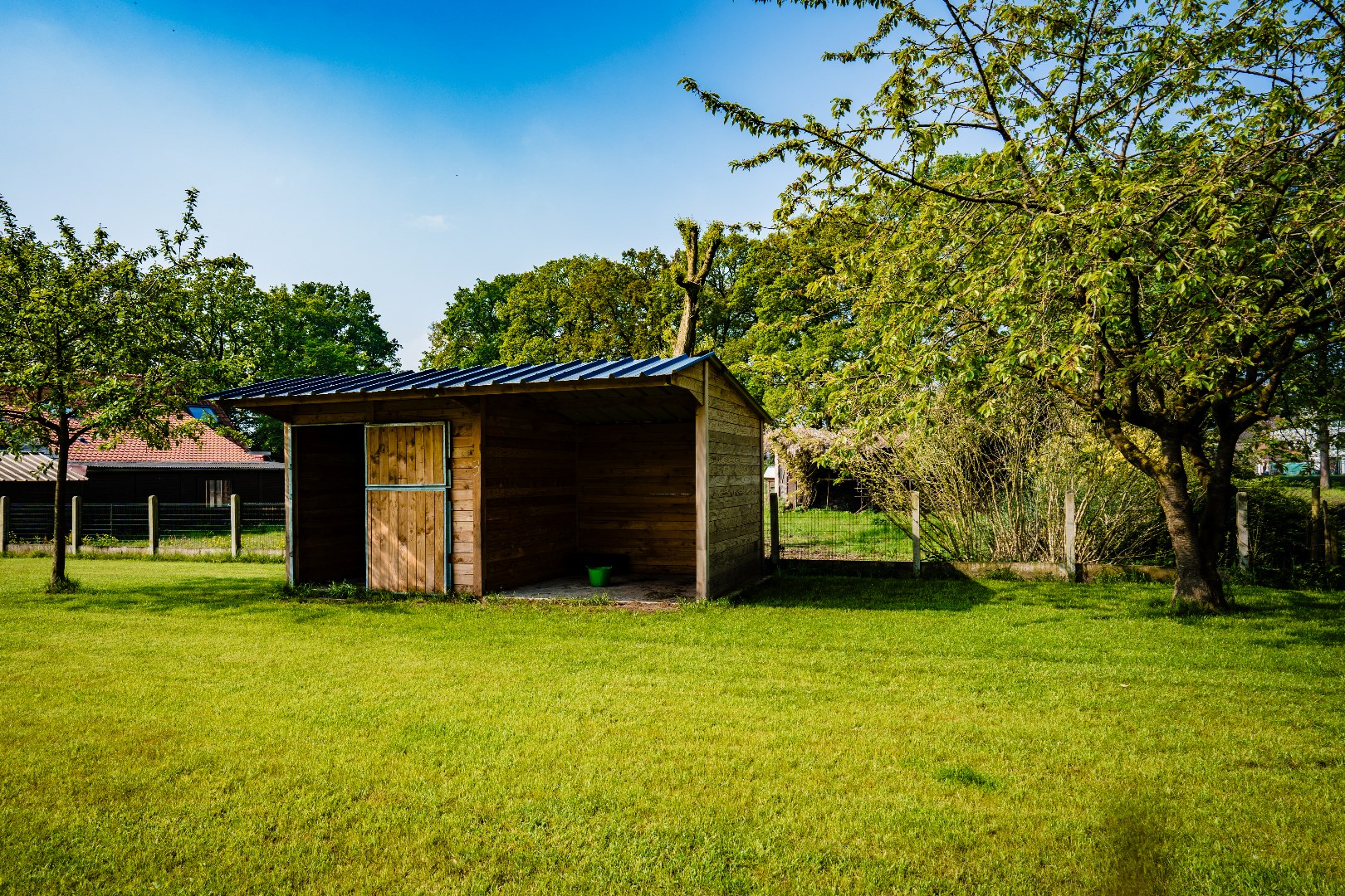 Woning met 3 slpks, tuin én stal  op 1.105 m² te lembeke 