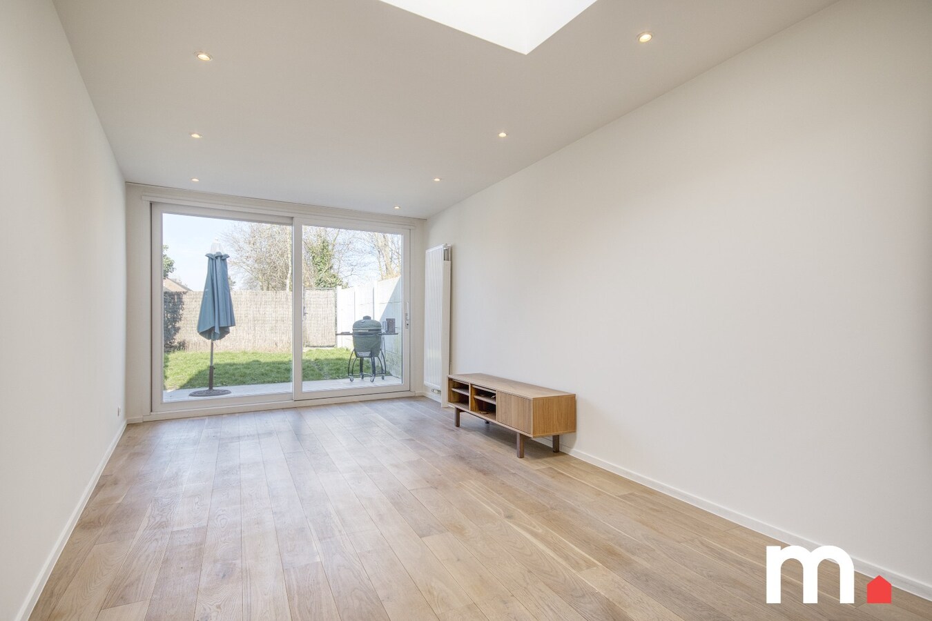 Instapklare woning met uitweg te Kortrijk ! TOPPER ! 