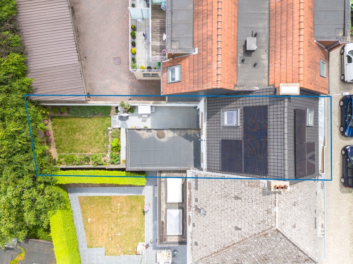 Energiezuinige en ruime stadswoning met tuin te Bevegem 