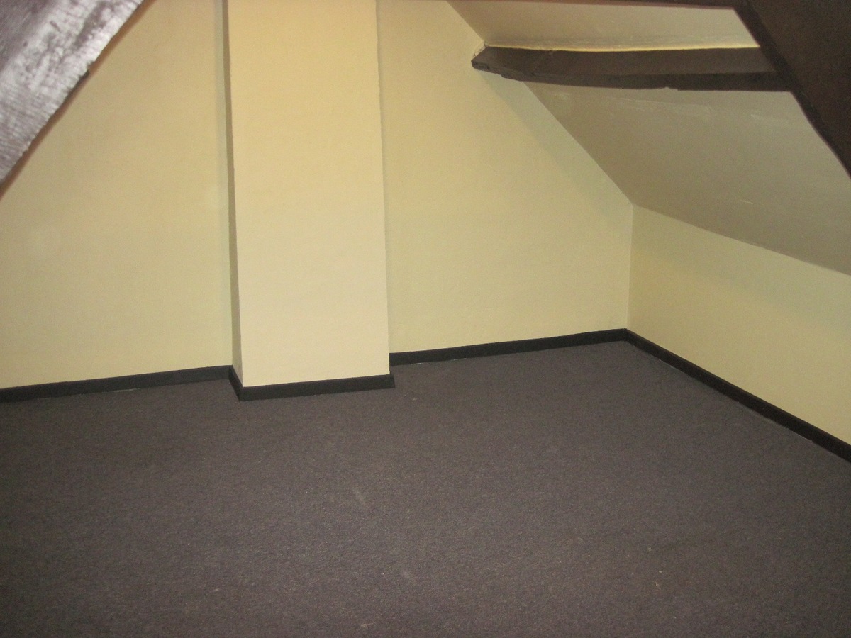 Verzorgde, authentieke rijwoning in hartje Asper. 