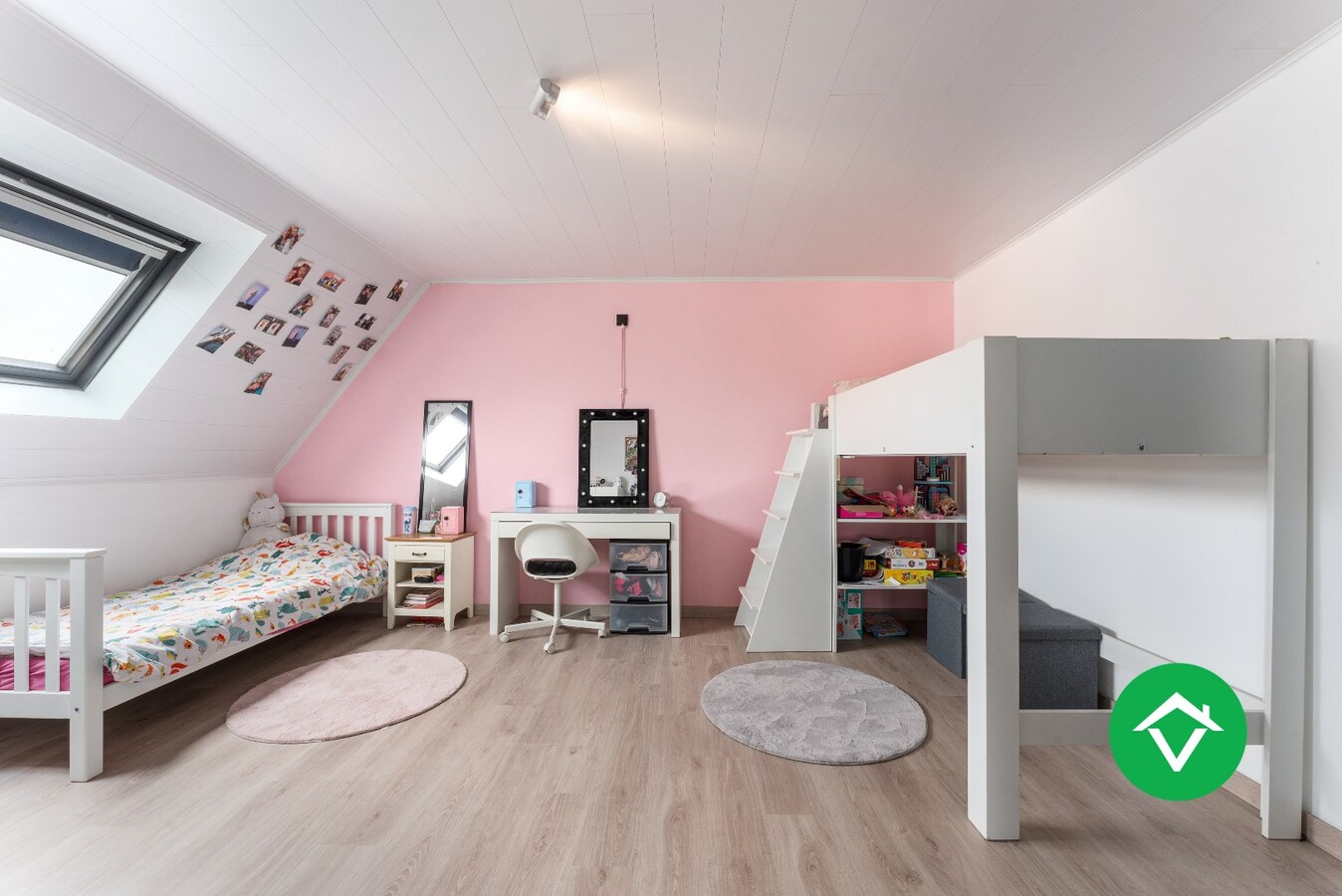 Landelijke gezinswoning met rustige ligging, 3 slaapkamers en een inpandige garage 