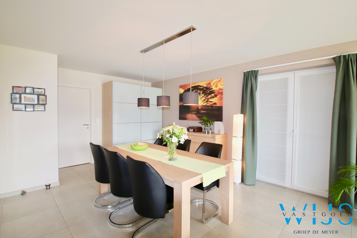 Gelijkvloers appartement met zonnige tuin &amp; dubbele garage te Sint-Laureins ! 