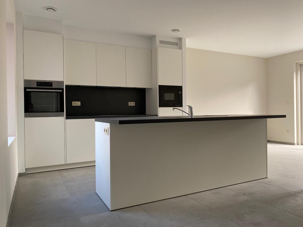 Woning met 4 slaapkamers en garage te Koekelare 