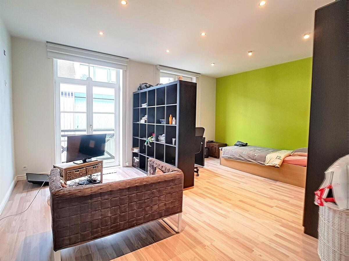 Zeer knappe woning met handelsgelijklvoers en ruime opslagplaatsen/multifunctionele ruimtes - Knokke 