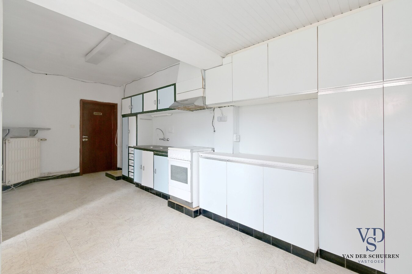 Degelijke, goed gelegen woning. 