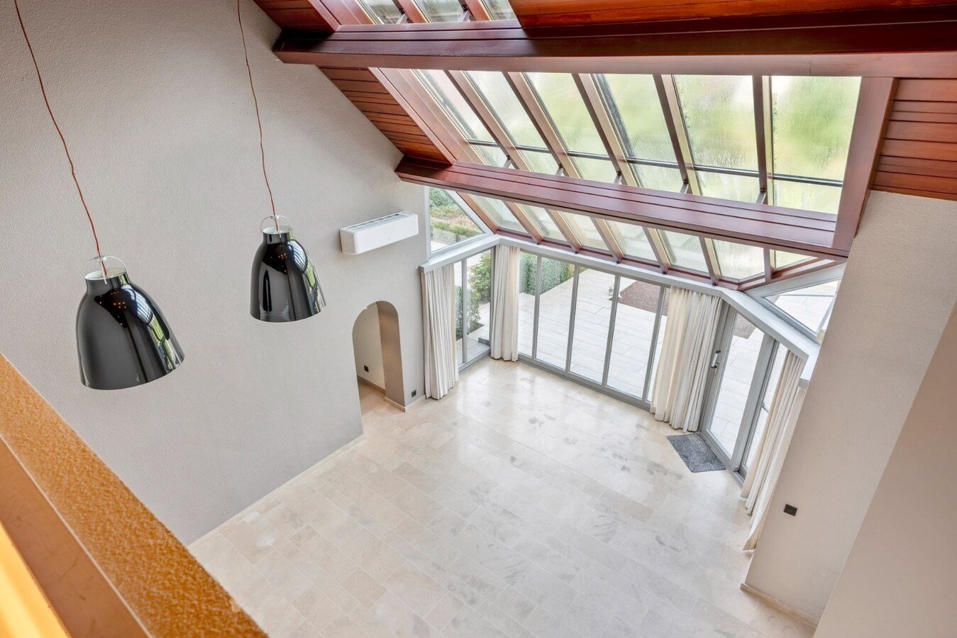 Luxe herenhuis met praktijkruimte in Niel-bij-As 