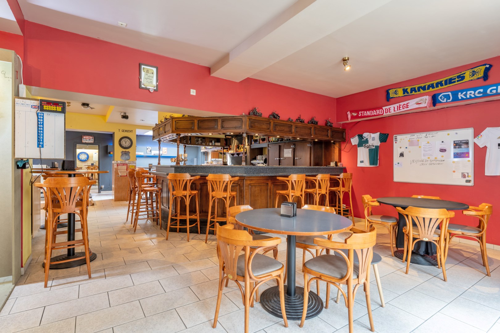 Rechtstraat 42, Rutten - Inkom café