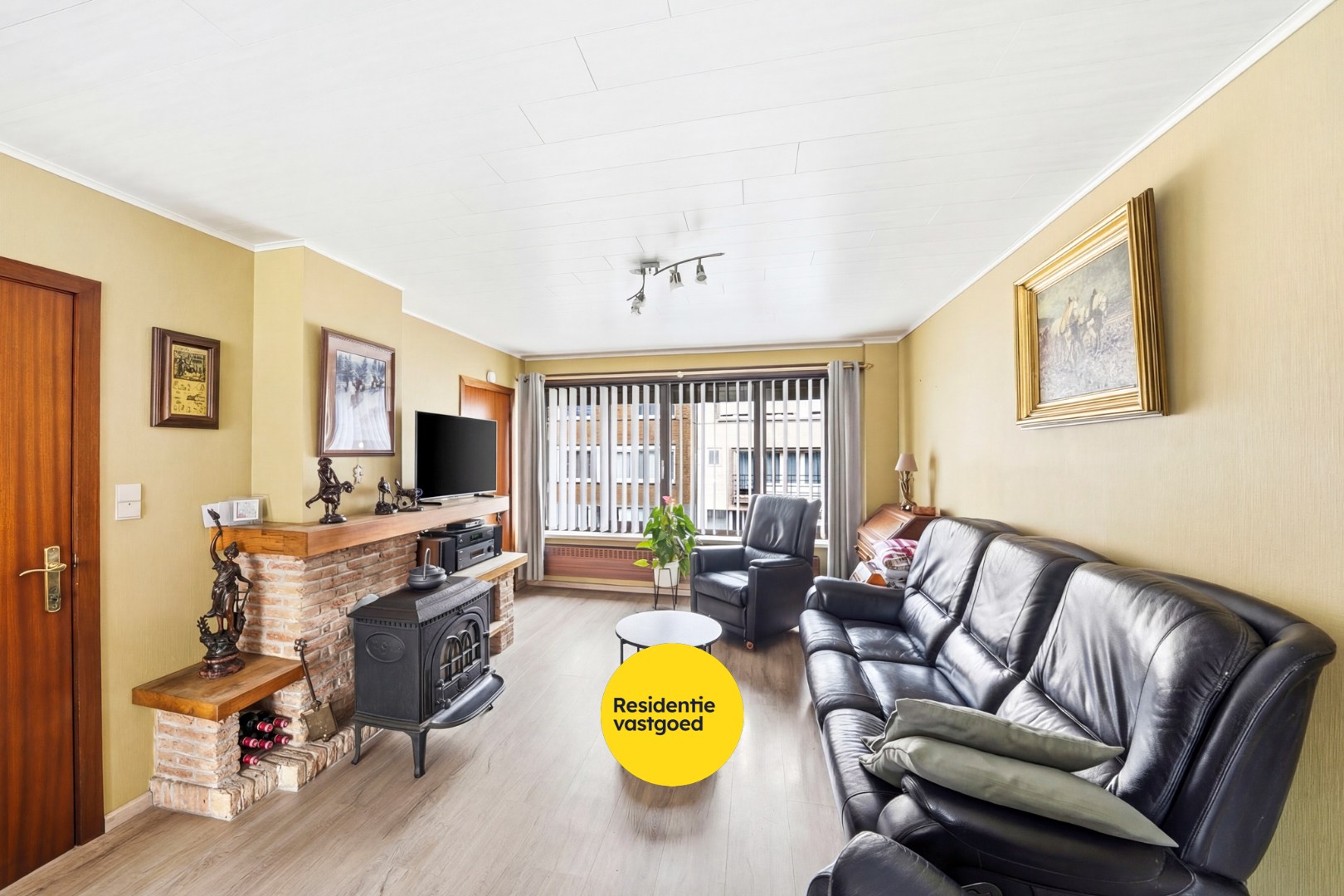 Ruime bel-etage met grote garage en 3 slaapkamers 