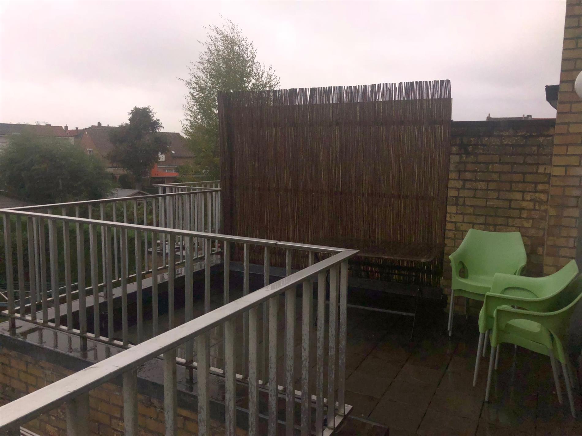 Mooi duplexappartement met 2 slaapkamers en garage 