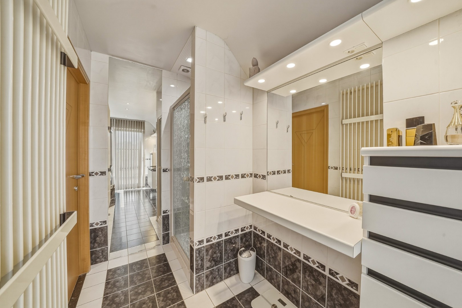 Ruime alleenstaande woning nabij zee en strand! 