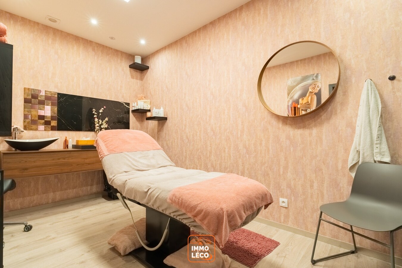 Superbe surface commerciale de +/- 110m² en plein centre-ville, nombreuses possibilités ! 