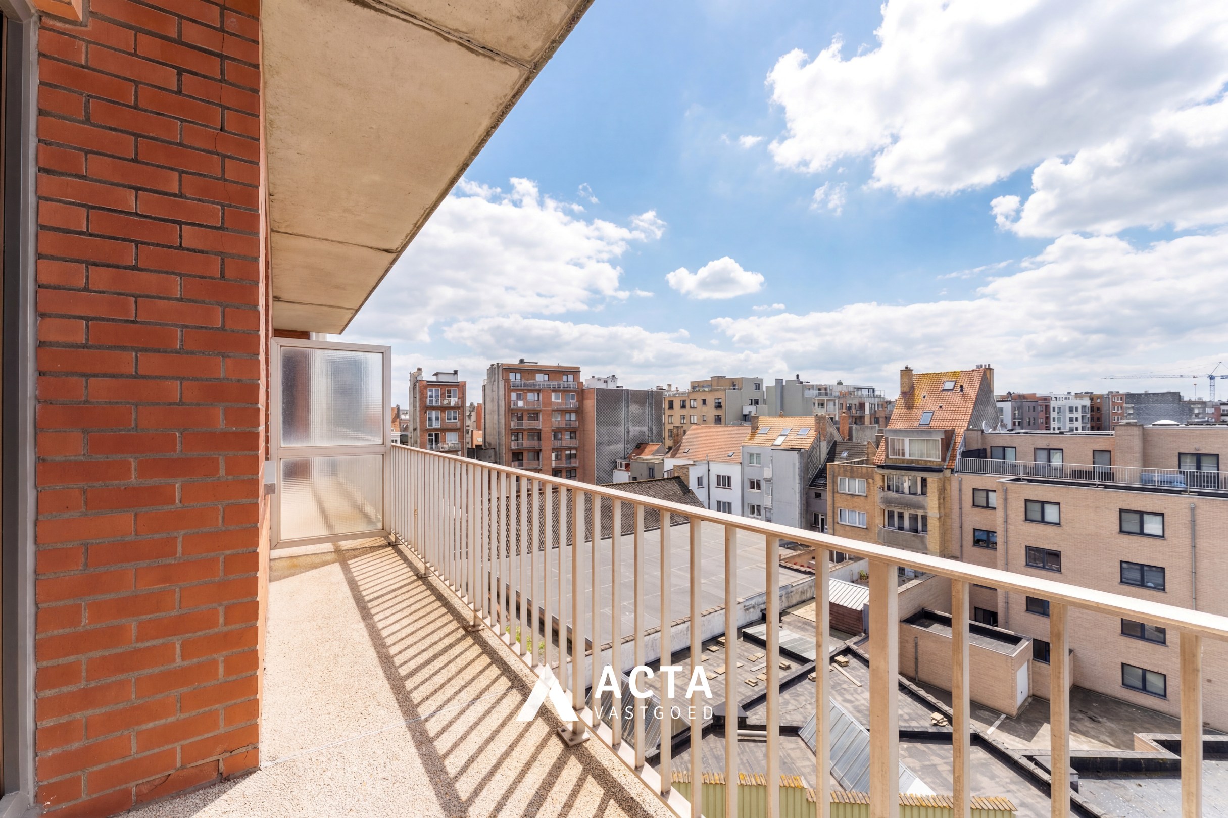 Ruim appartement met zonnig terras in het centrum 