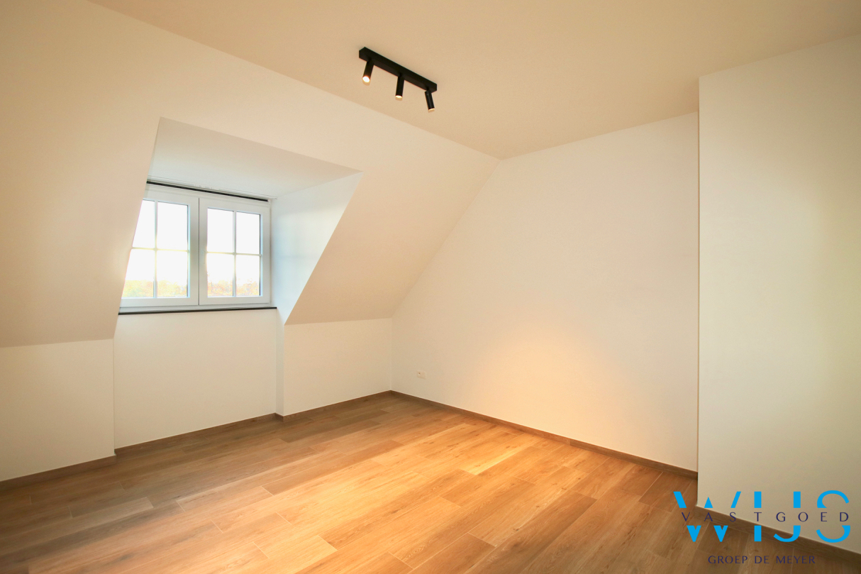 Instapklaar appartement met 2 slaapkamers &amp; terras te ASSENEDE ! 