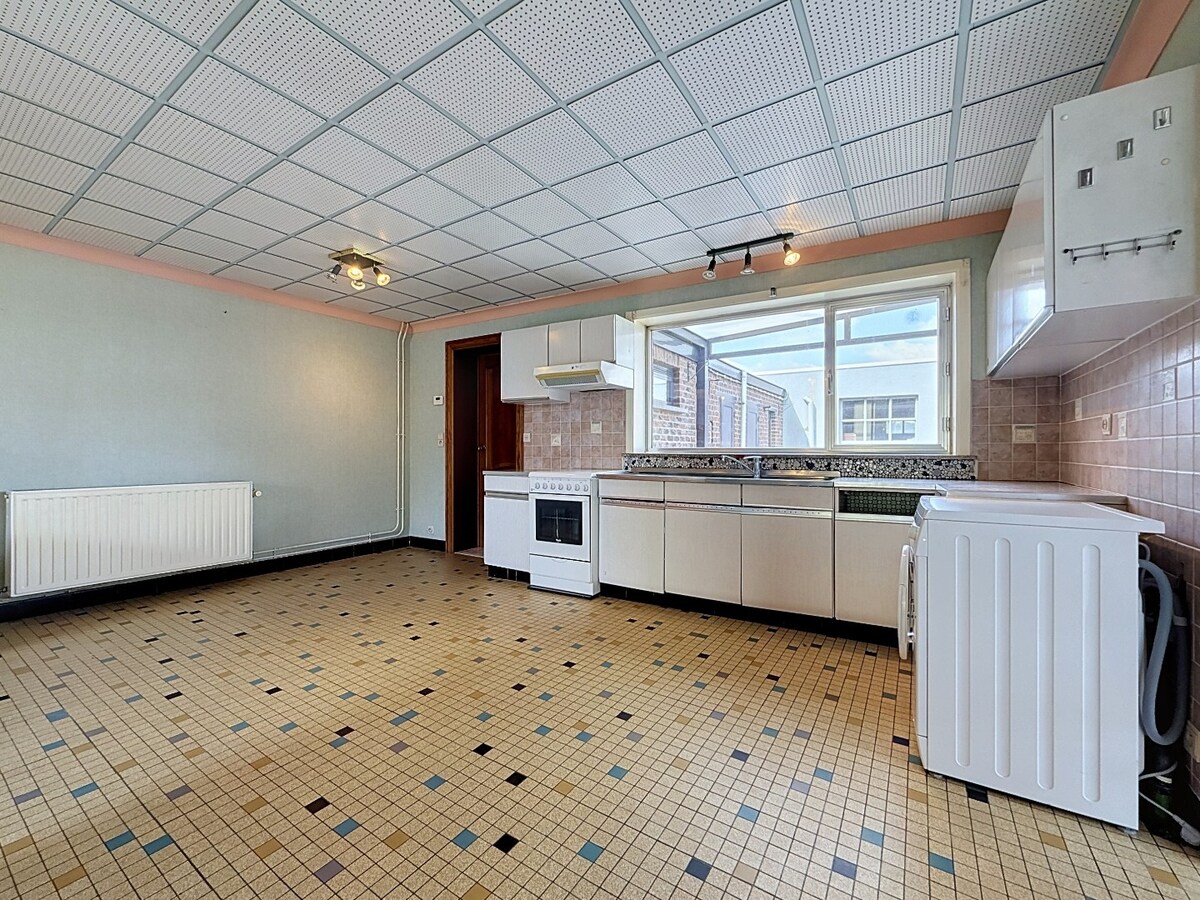 Te renoveren HOB op landelijke ligging te Idegem 
