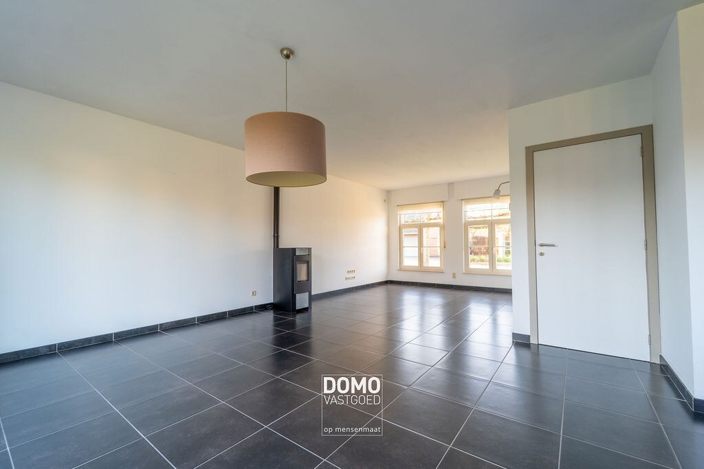 Wonen in alle rust: instapklare open bebouwing met ruime zonnige tuin te Stokrooie 