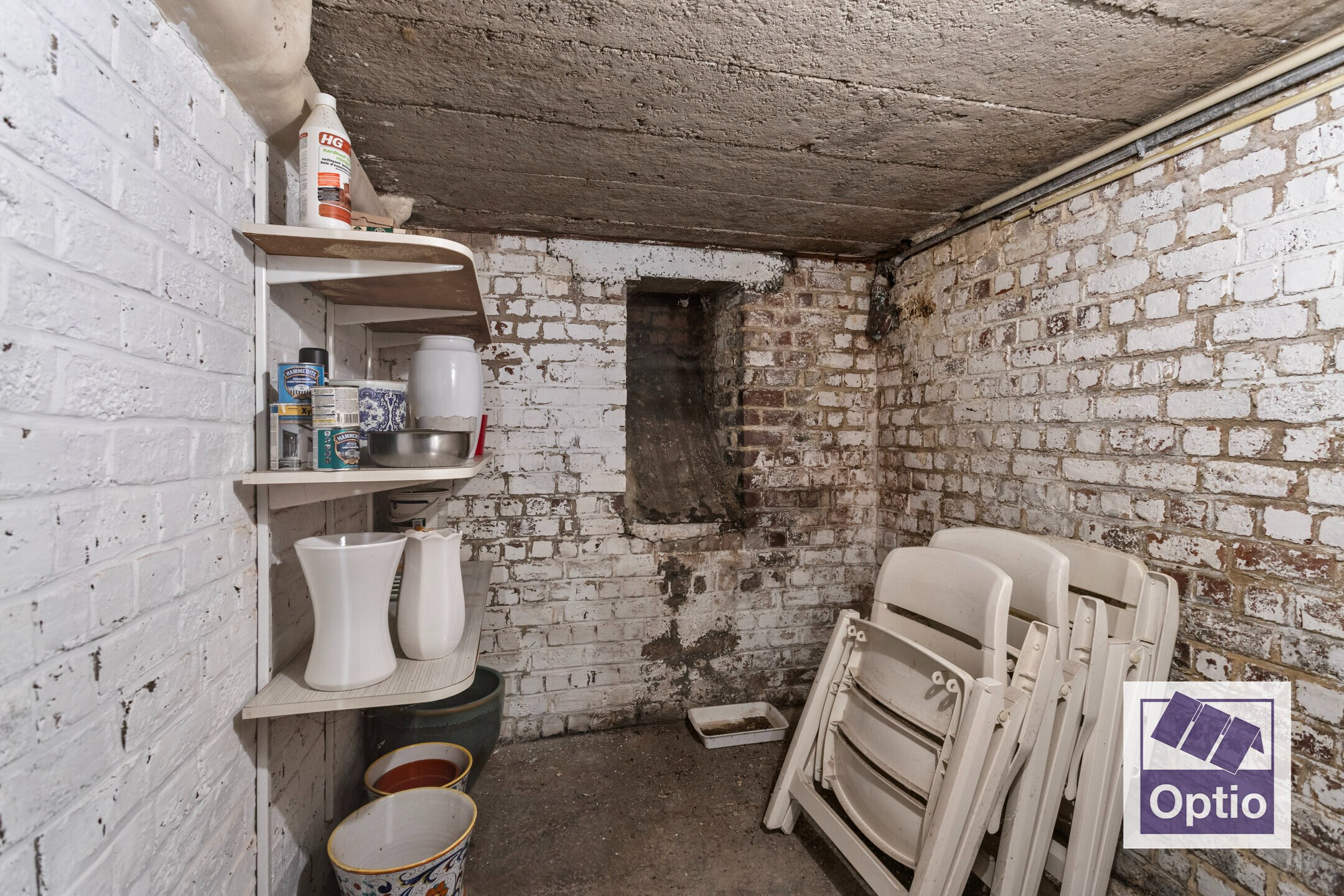 Woning met 5 slaapkamers en grote tuin. 