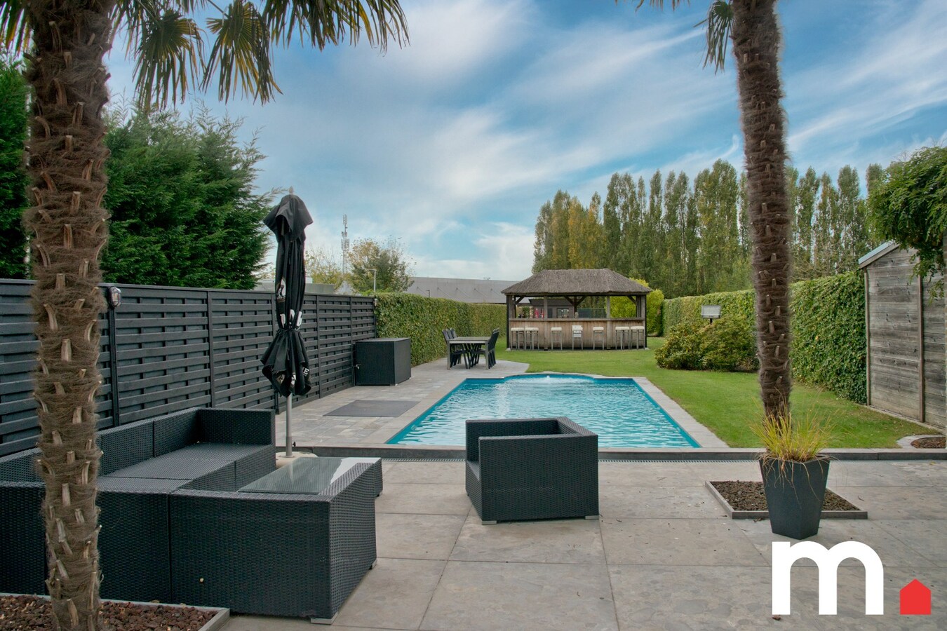 HOB met 4 slaapkamers en Zwembad en buitenbar op 963m² te Lendelede 