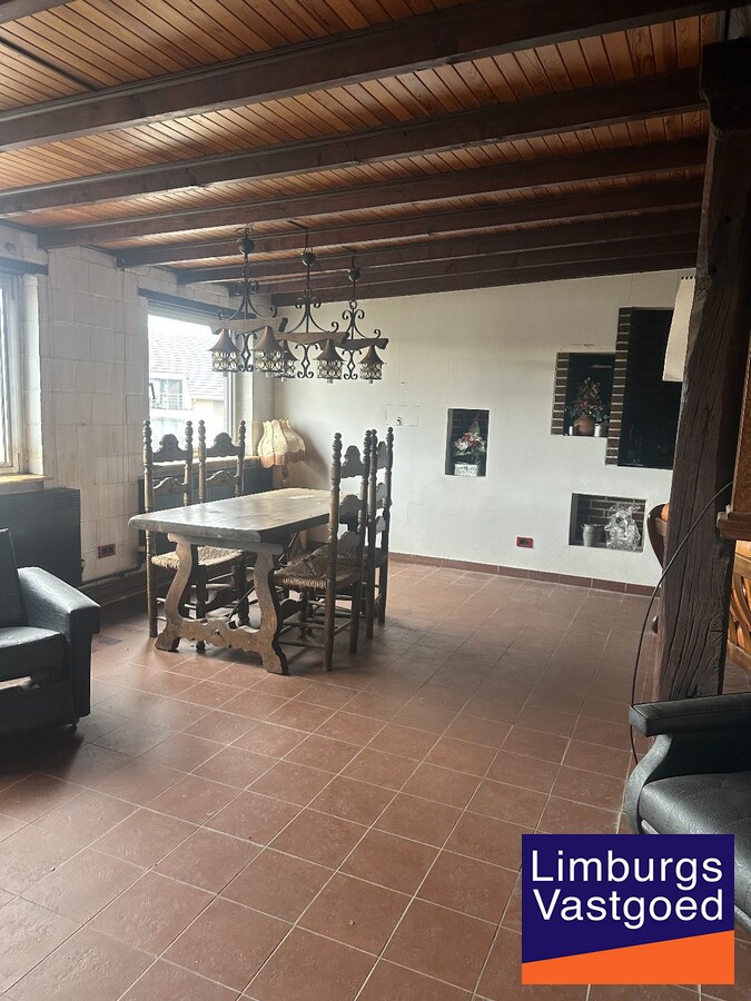 Handelshuis op commerciële ligging in Houthalen-Helchteren 