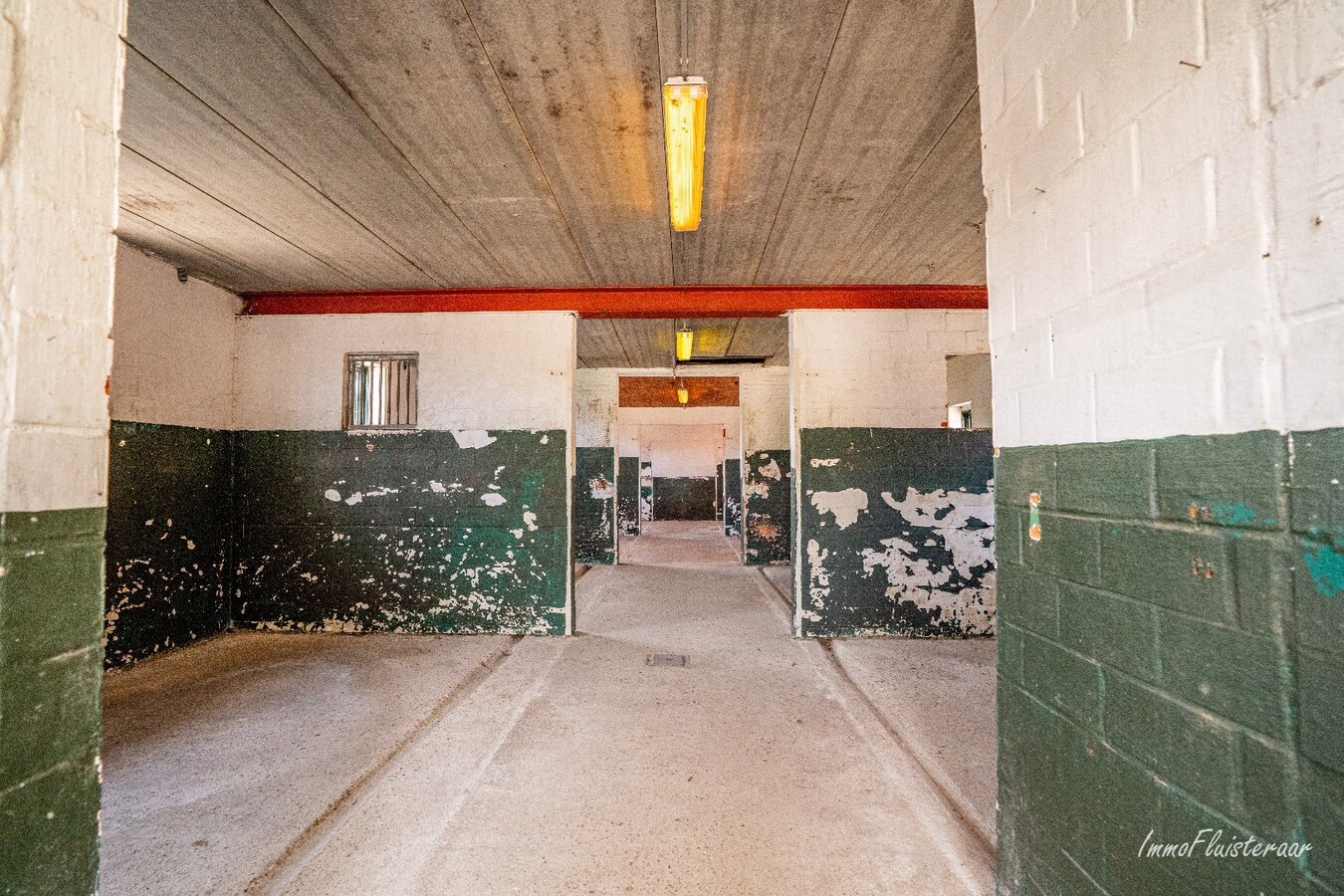 Uniek gelegen karaktervolle hoeve met twee stalgebouwen op ca. 2,4ha in Alken 