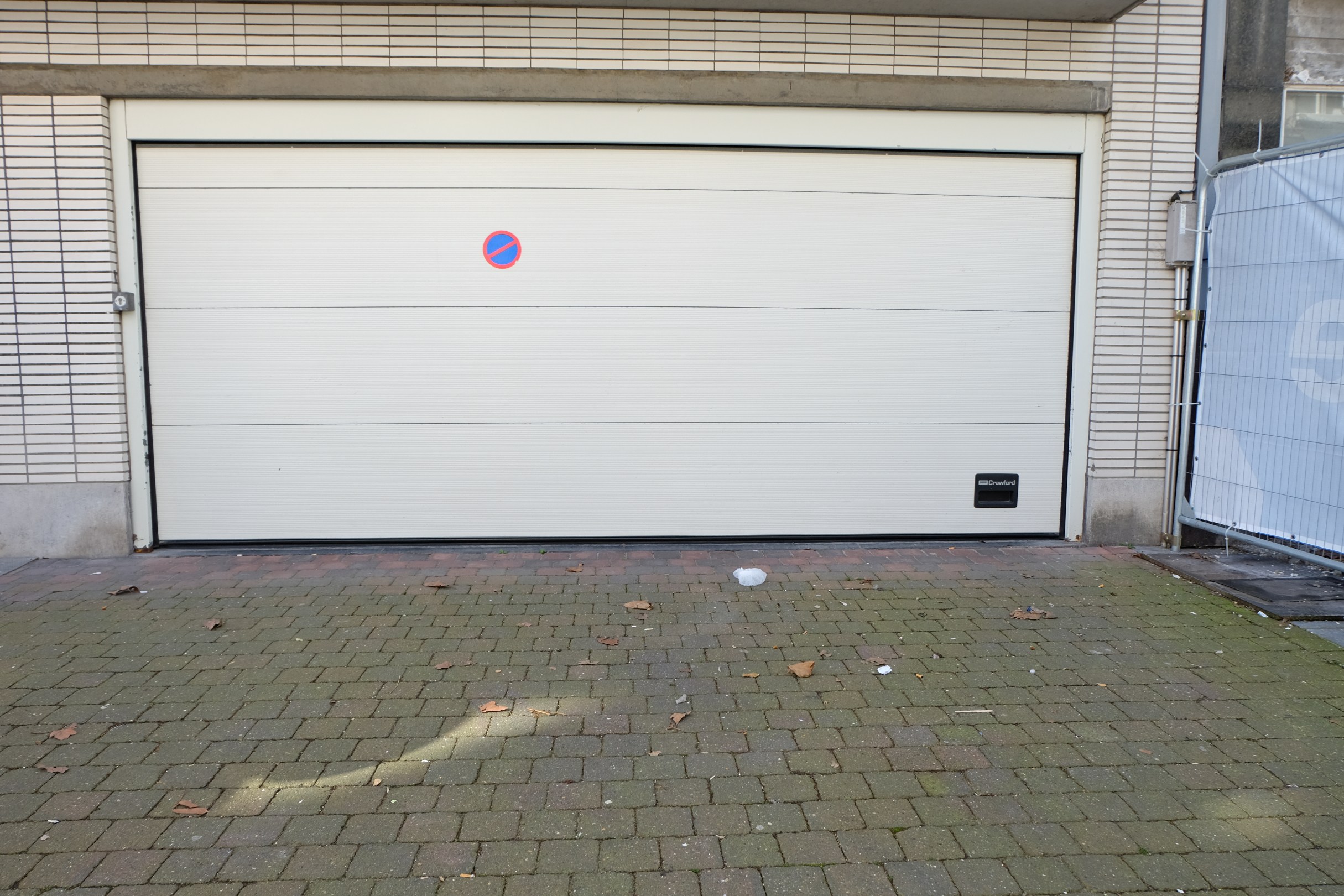 Dubbele garagebox met opslagplaats nabij de A. Pieterslaan 