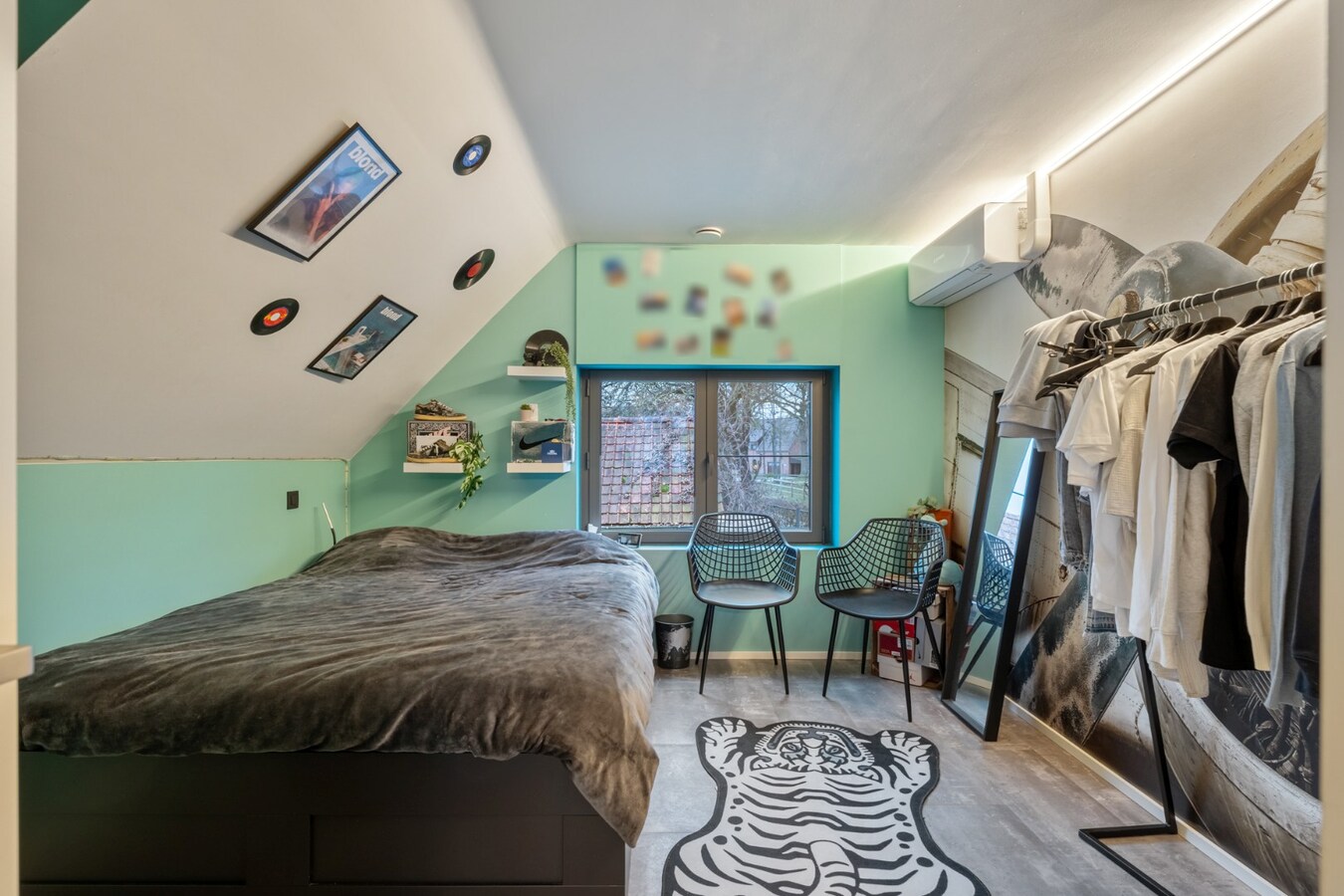 Uniek landhuis op een perceel van +/- 27 are in een GROENE oase 