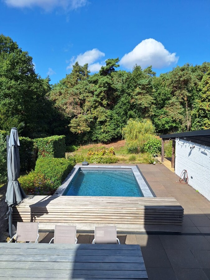 Ruime woning met 4 slaapkamers 