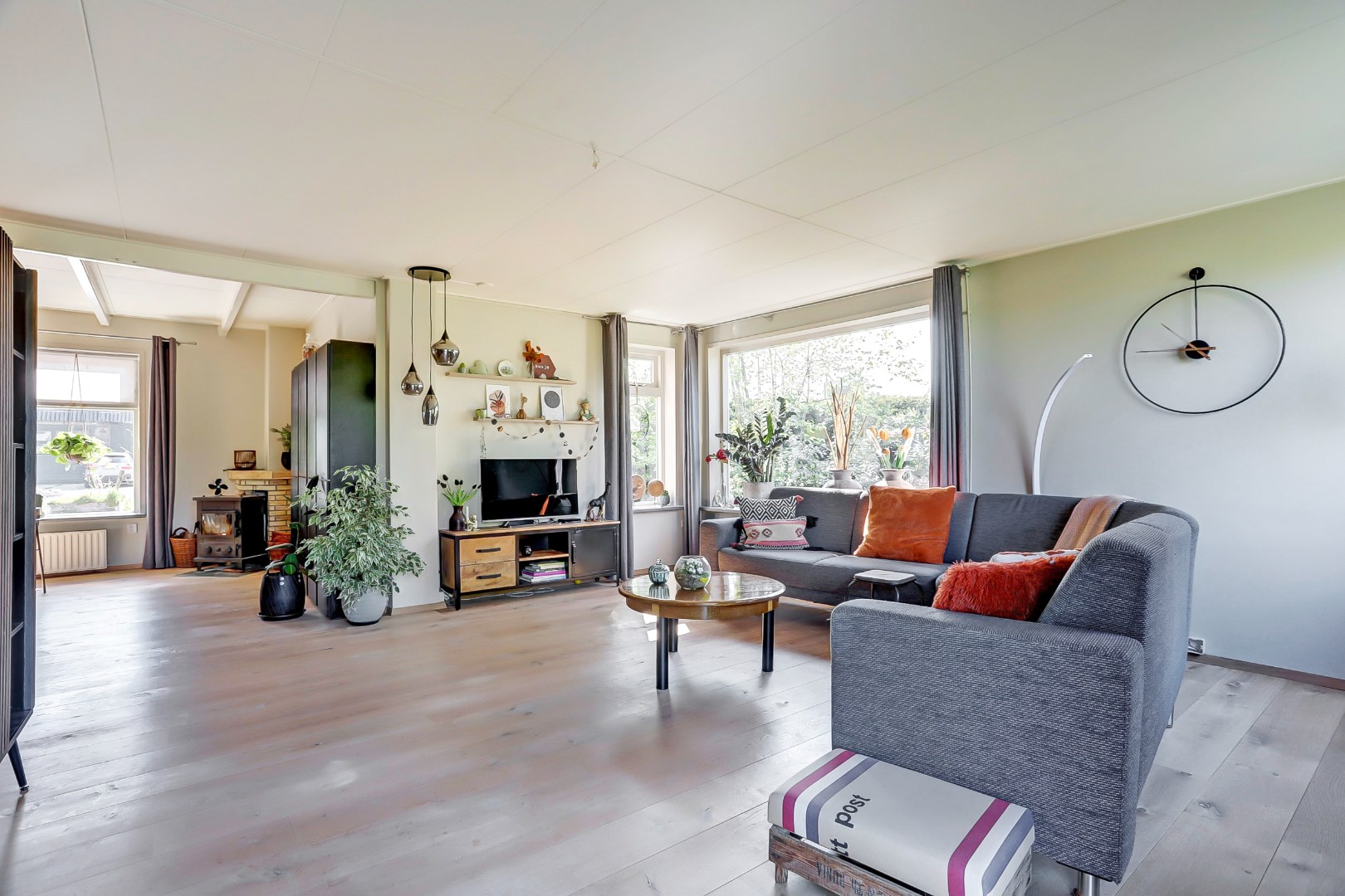 Eengezinswoning verkocht | onder voorbehoud in Oudebildtzijl