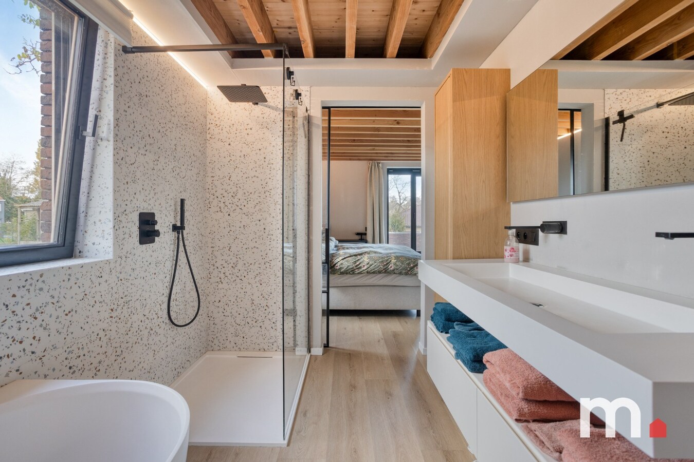 Unieke Villa te Lendelede met 5 slaapkamers met hoogwaardige afwerking ! 