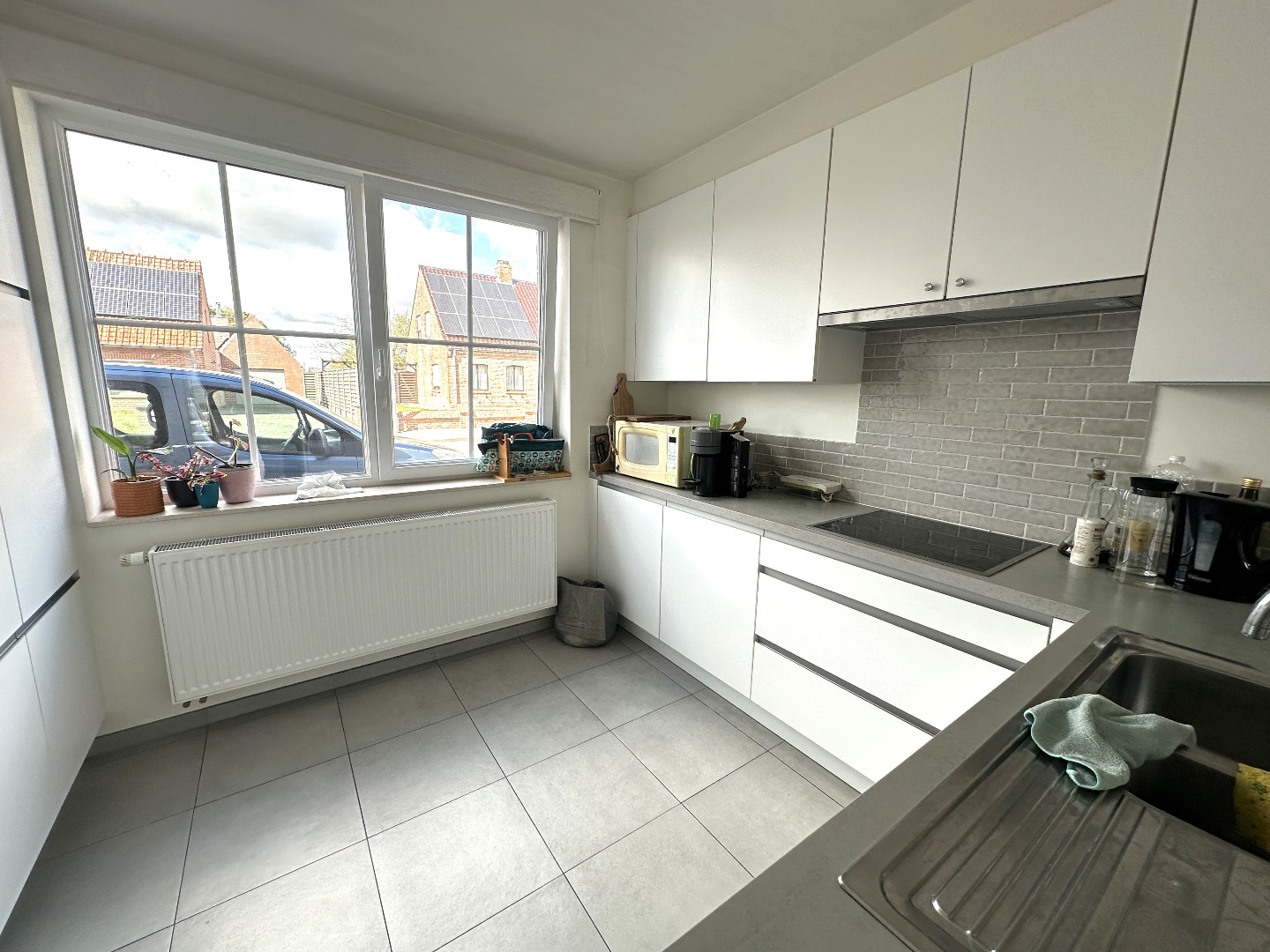 Perfect uitgeruste energiezuinige woning met 4 slpk, tuin en garage, Torhout 