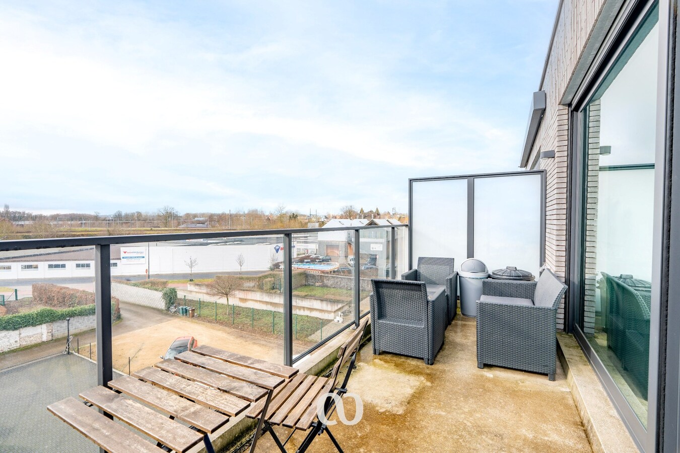 Modern en lichtrijk appartement te huur in de Beverestraat 