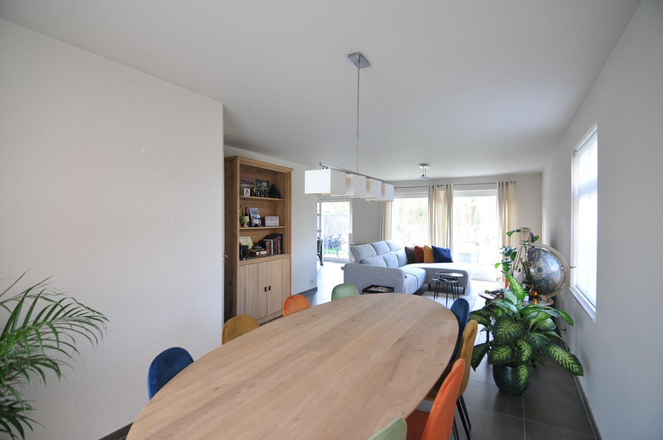 Halfopen bebouwing in rustige bouwverkaveling 