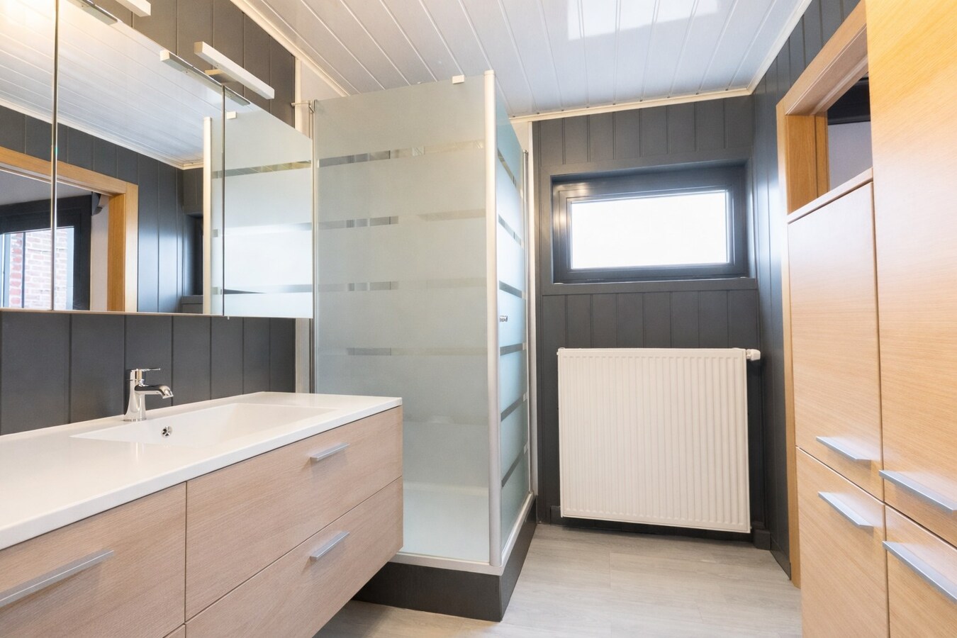 Magnifique double maison de Ville avec DOUBLE GARAGE et Jardin Aménagé 