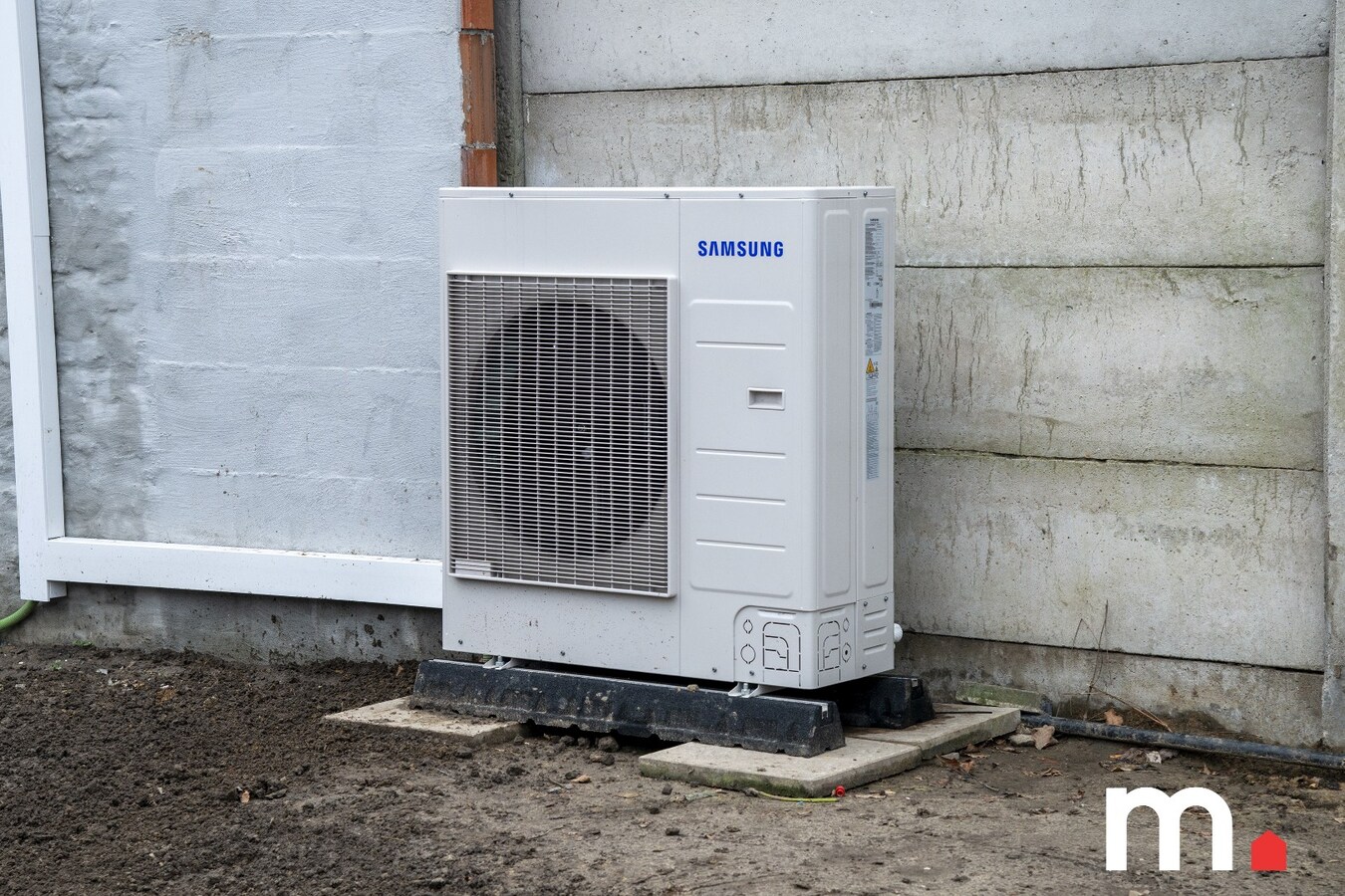 Totaal gerenoveerde woning met grote tuin en 3 slaapkamers te Heule ! EPC A ! 