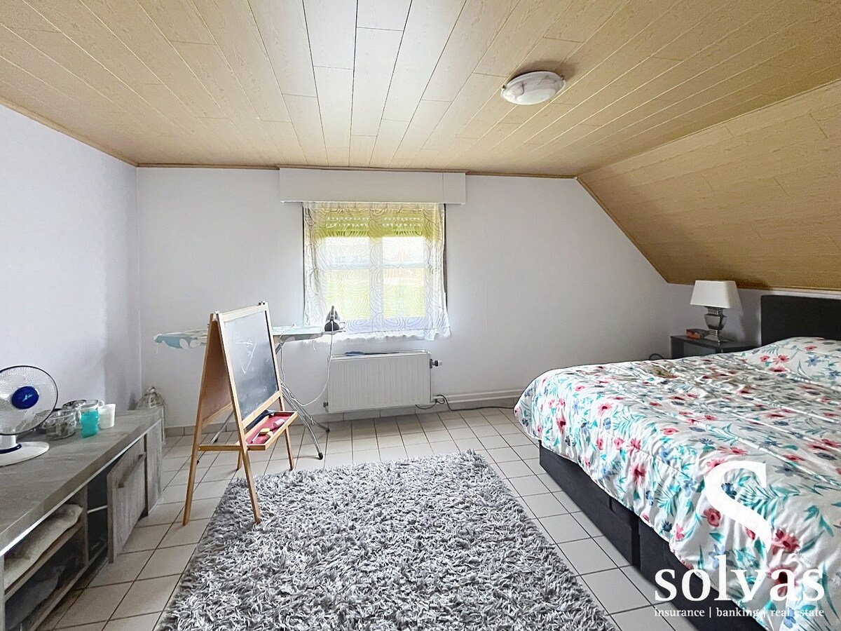 Ruime woning met 4 slaapkamers, tuin en garage in Aalter - Energielabel C - perceeloppervlakte 1050m² - bewoonbare oppervlakte 250m² - EPC-waarde 237 