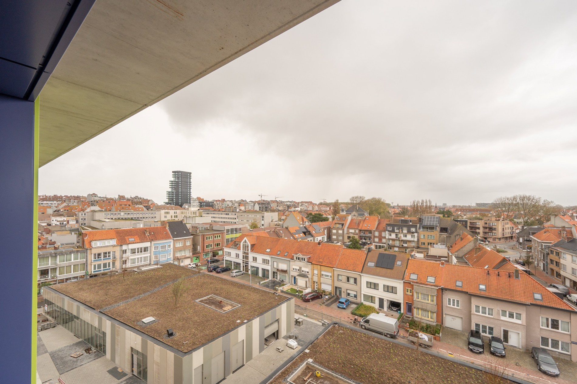 Centraal gelegen 2-kamer appartement te Res. Hoost op wandelafstand van de Zeedijk van Heist. 