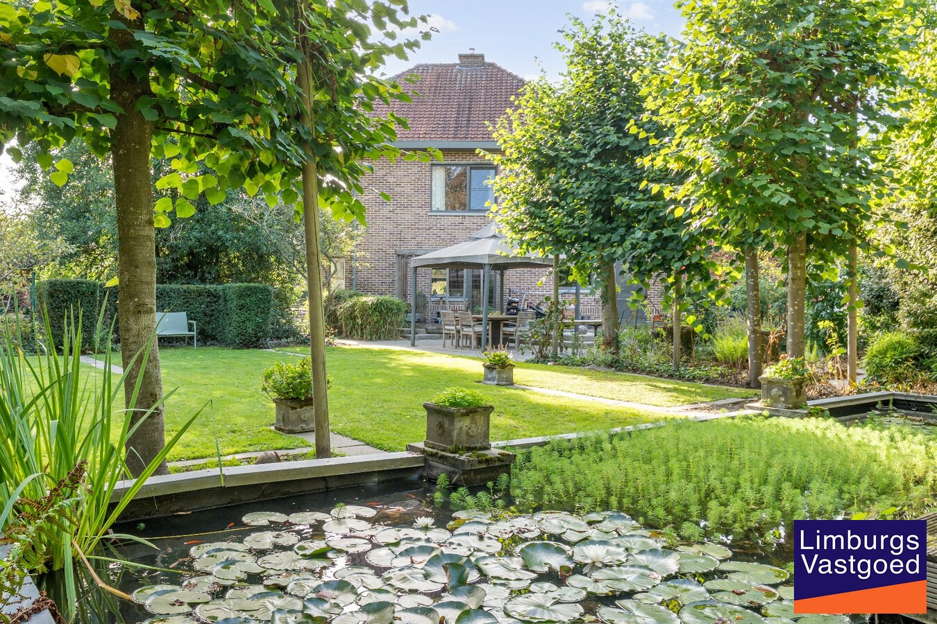 Centraal gelegen woning, 4 slpk, 180 m² bewoonbare oppervlakte, 9a 99ca 