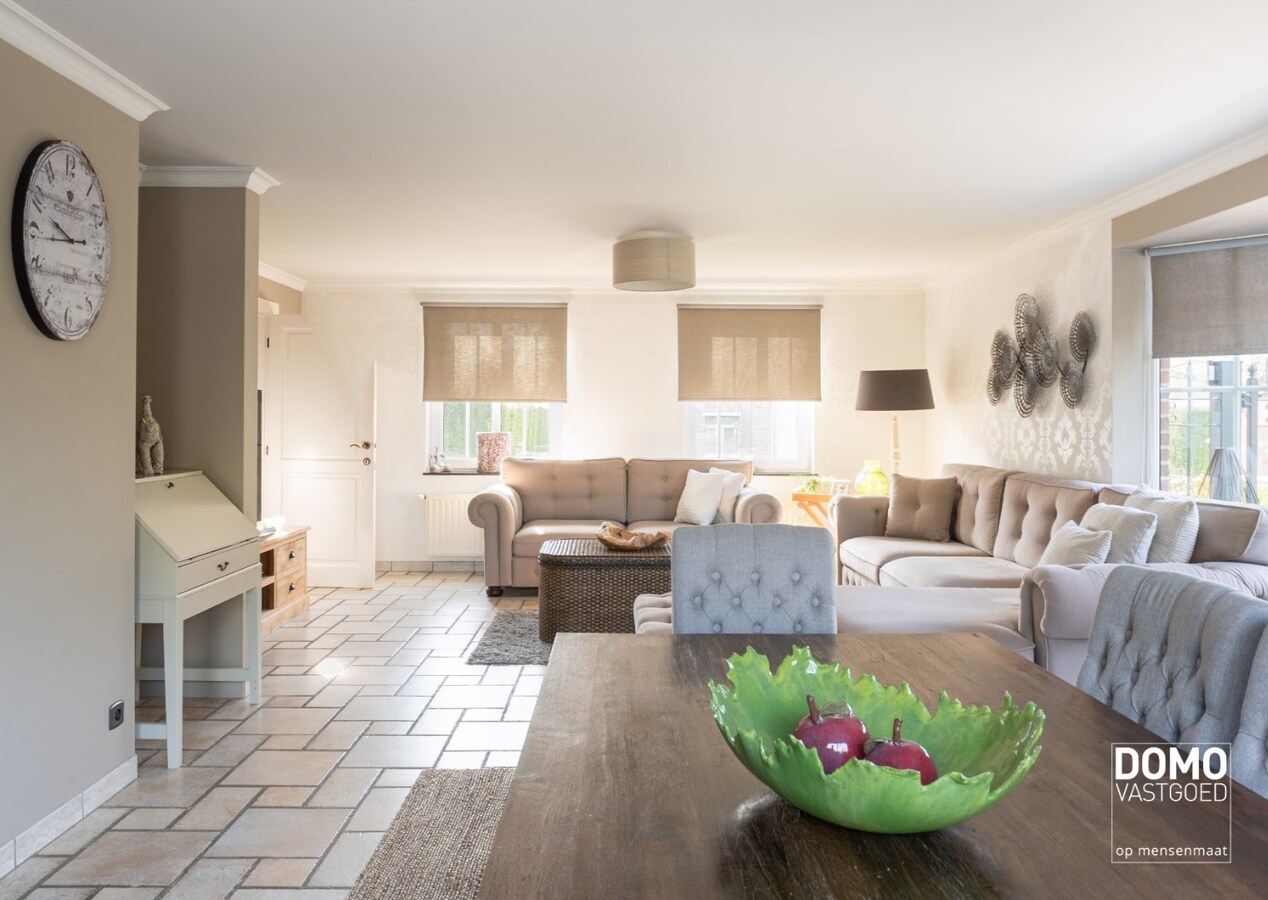 Karaktervolle en ruime gezinswoning in pastorij-/fermettestijl met prachtige tuin en 4 slaapkamers in het groene Kortessem 