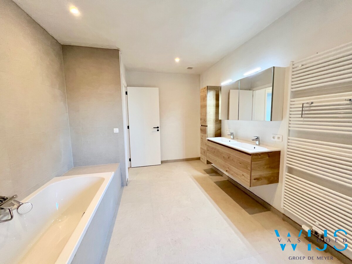 Alleenstaande nieuwbouwwoning te ASSENEDE 