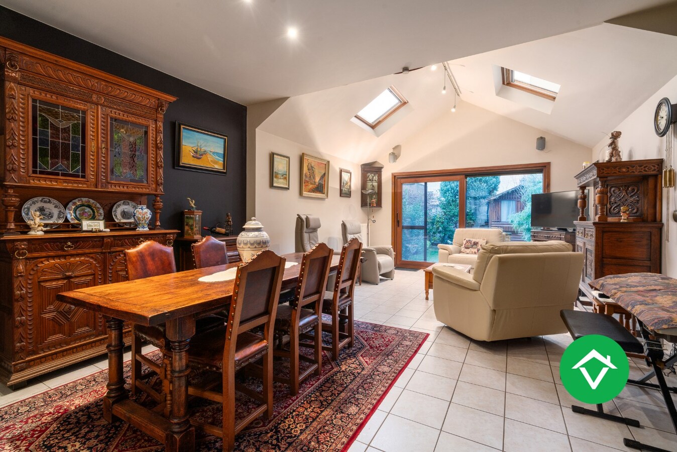 Gerenoveerde rijwoning in Brugge met 2 slaapkamers 